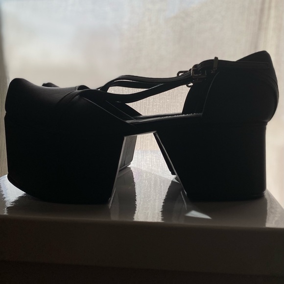 flat apartment Shoes Brand New Flat Apartment Leather Crisscross